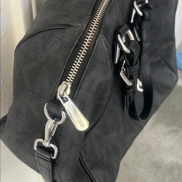 MICHAEL KORS Black Hand Bag - Picture 12 of 16